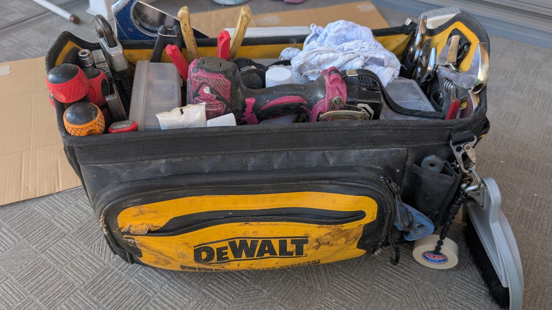 工具バッグ_DEWALT DWST60106-1