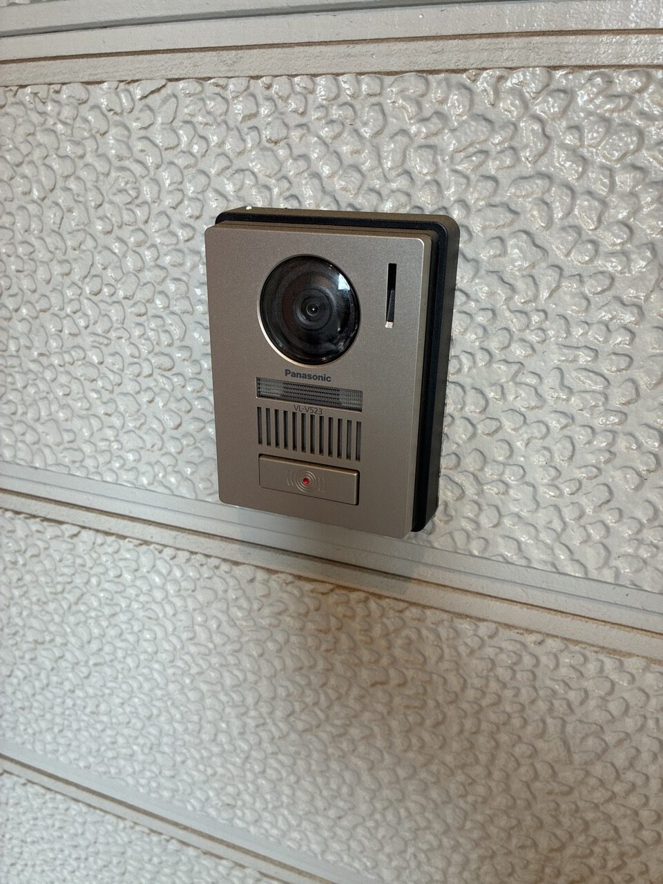 実家に設置したパナソニックのテレビドアホン（玄関子機まで有線のタイプ）子機