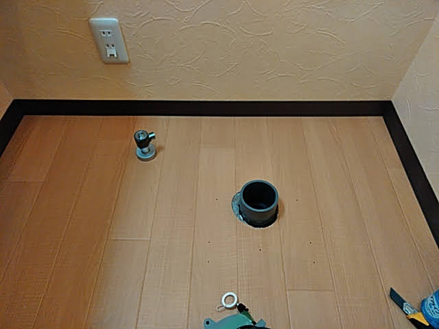 床排水の排水芯位置説明